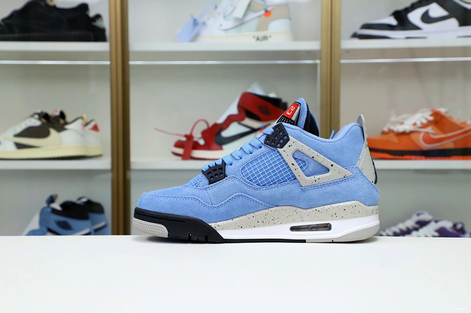 JORDAN BLUE UNIVERSITY 4 AIR 1016